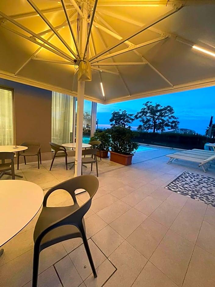 Фото Hotel Ascot