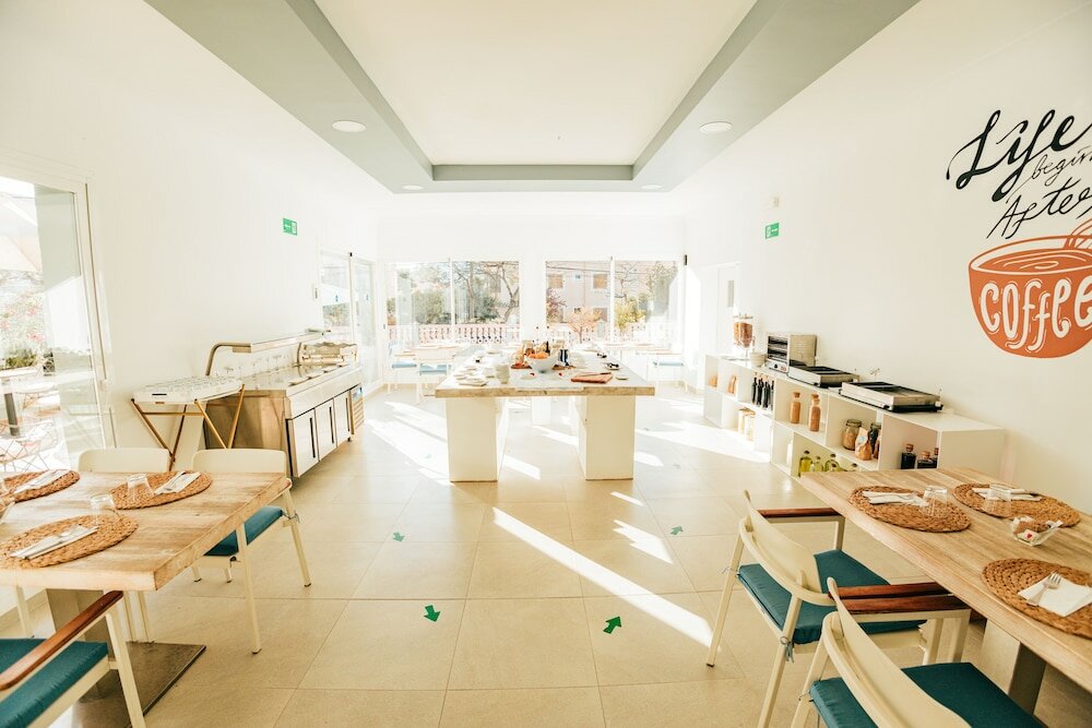 Фото 4U Miranda Hotel