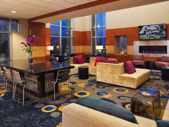 Фото DoubleTree by Hilton Roseville Minneapolis