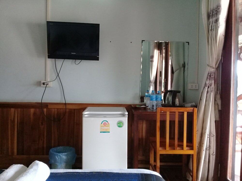 Фото Kingkham Riverside Hotel