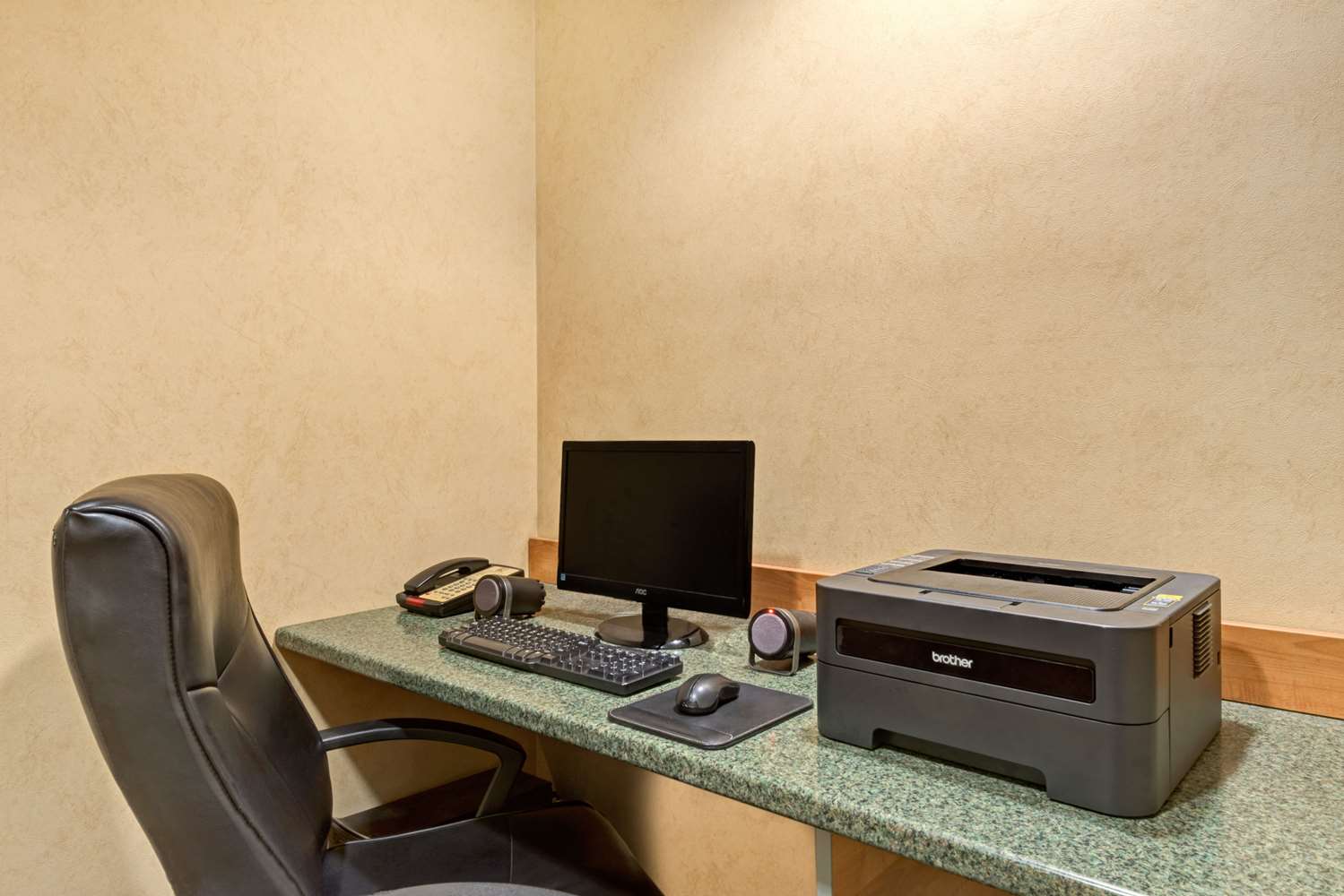 Фото Microtel Inn & Suites by Wyndham York