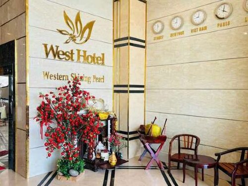 Внешний вид отеля West Hotel в Кантхо, фото 4