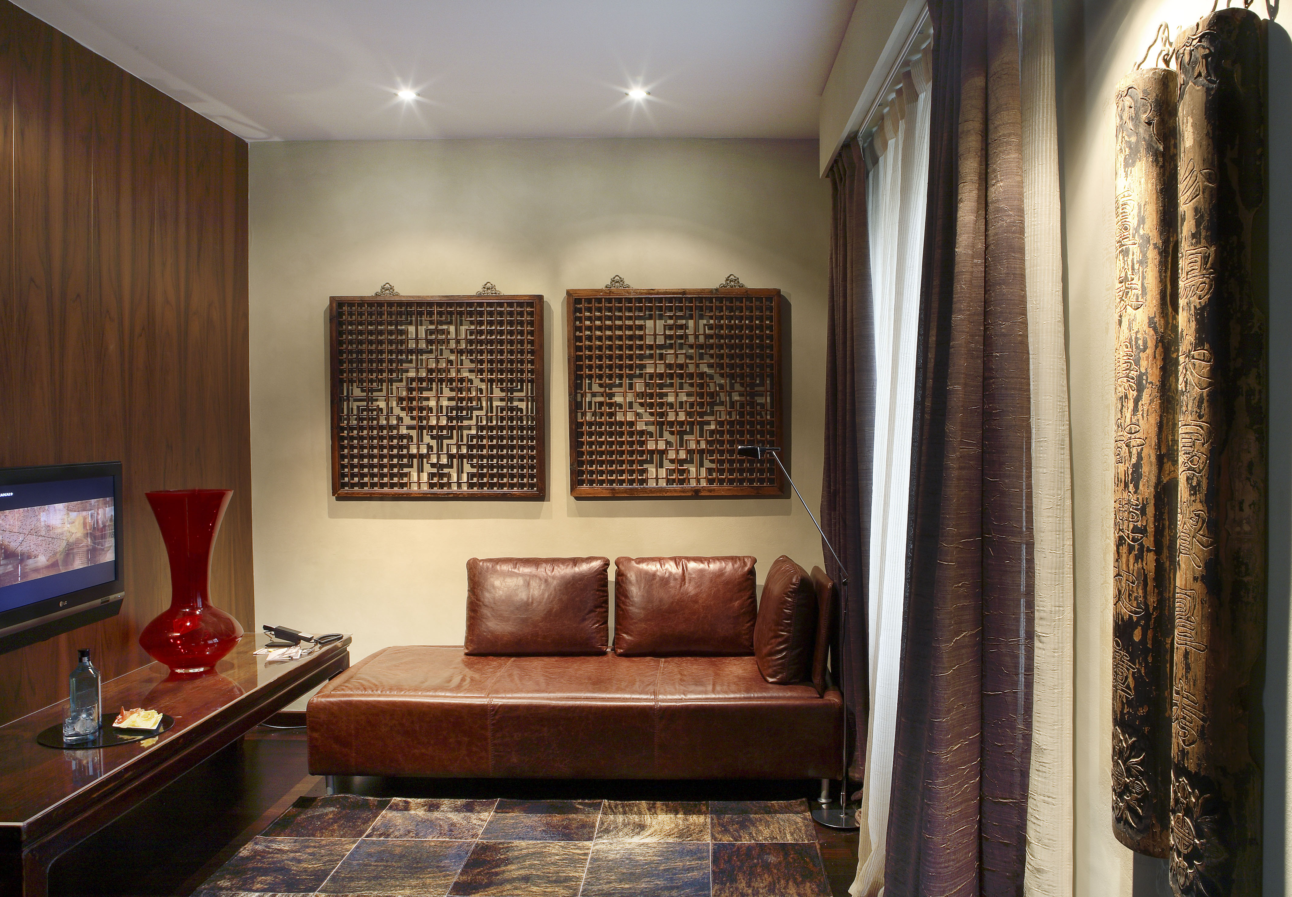 Фото Gran Derby Suite Hotel