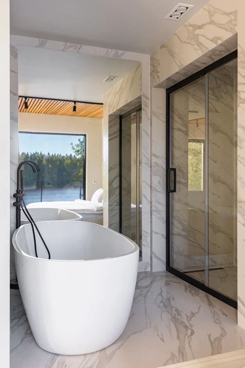 Фото Вилла на воде Рощино