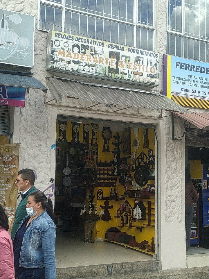 Gift and souvenir shop Maderarte y estilo, Bogota, photo