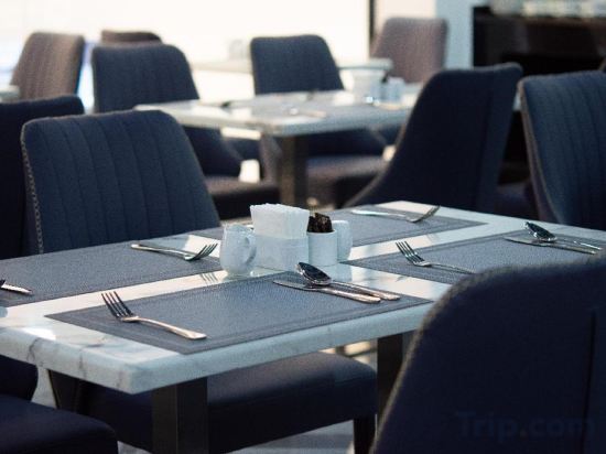 Фото SureStay Hotel by Best Western Vientiane