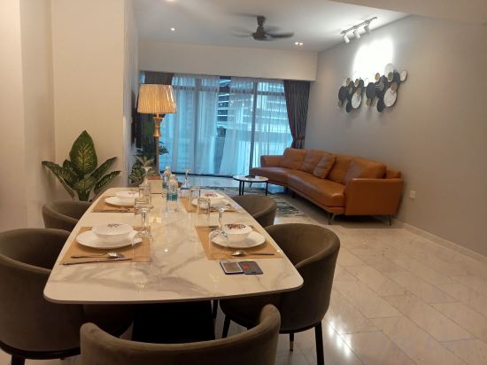 Фото Eaton Residences Klcc by Luna