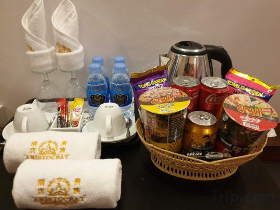 Фото Aristocrat Residence & Hotel