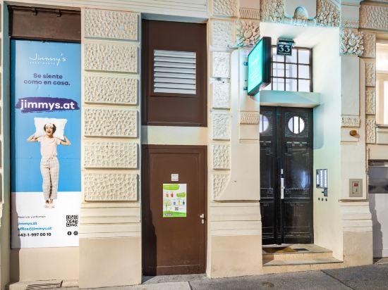 Фото Jimmy's Apartments Emerald