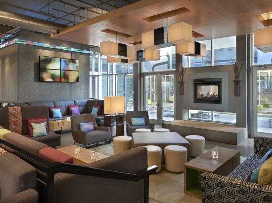 Фото Aloft Vaughan Mills