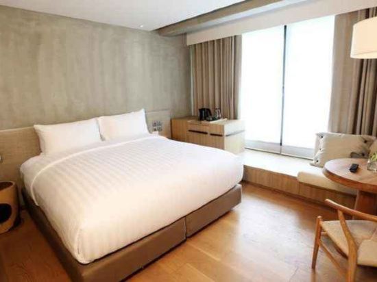 Фото Ad Lib Hotel Bangkok