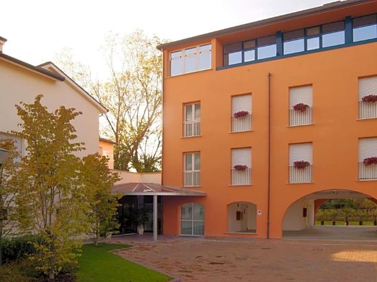 Фото Bleis Hotel