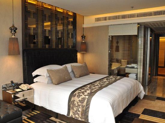 Фото The Landmark Bangkok