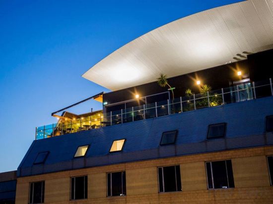 Фото Majestic Roof Garden Hotel