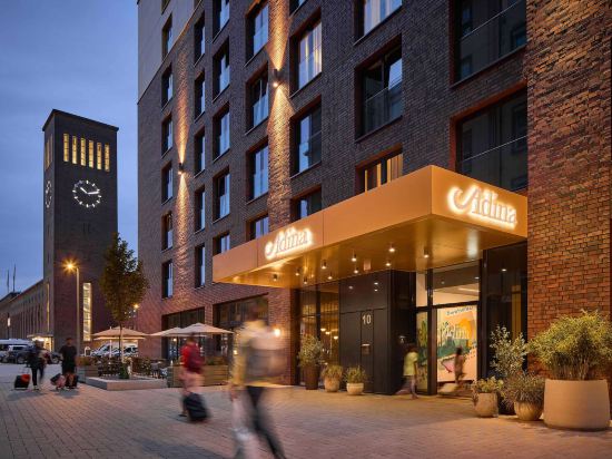 Фото Adina Apartment Hotel Dusseldorf