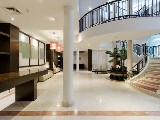 Фото The Crown London