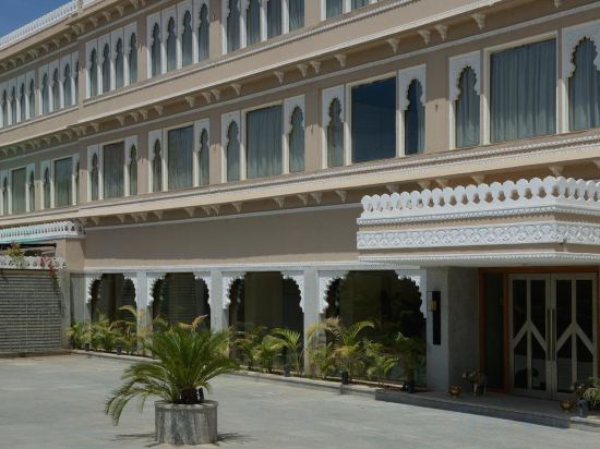 Фото Hotel Lakend