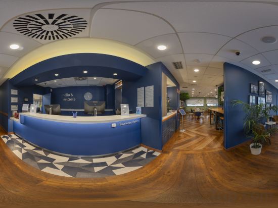 Фото Travelodge Madrid Alcalá