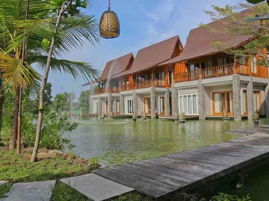 Фото Grand Mega Resort and SPA Cepu