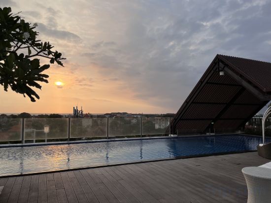 Фото Luminor Hotel Legian Seminyak