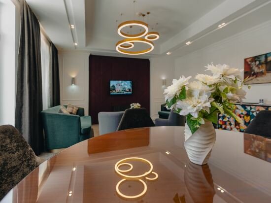 Фото Ivy Garden Hotel