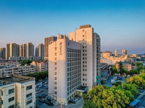 Jinjiang Inn (Nanjing Zhongfu Road Metro Station, Jianing Road)