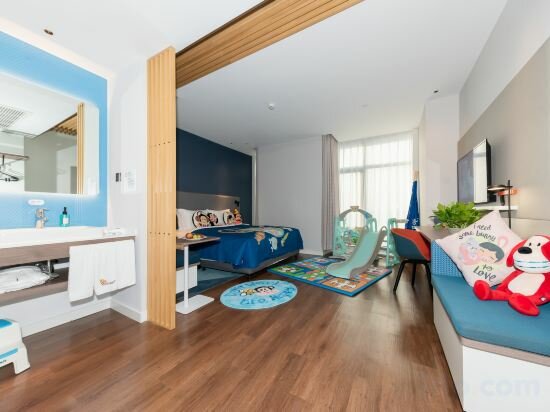 Фото Holiday Inn Express Shanghai Tangzhen, an Ihg Hotel