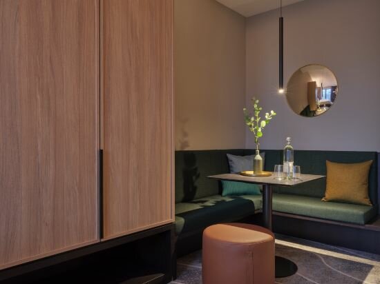 Фото Adina Apartment Hotel Wiesbaden