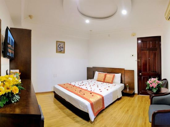 Фото Little Brick Saigon Hotel