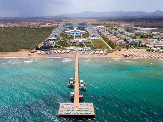 Фото Limak Cyprus Deluxe Hotel