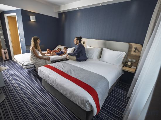 Фото Holiday Inn Express Geneva Airport by IHG