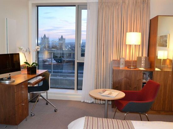 Фото DoubleTree by Hilton London - Tower of London