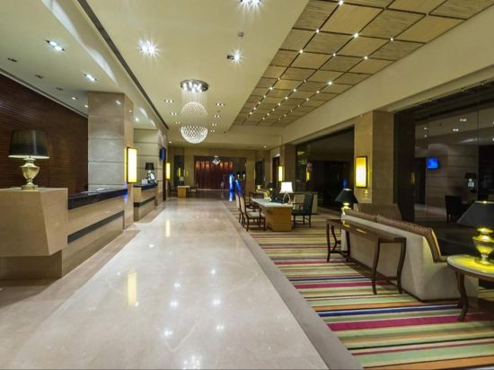 Фото Balaji Sarovar Premiere Solapur