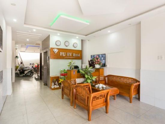 Фото Oyo 159 Ruby Hotel