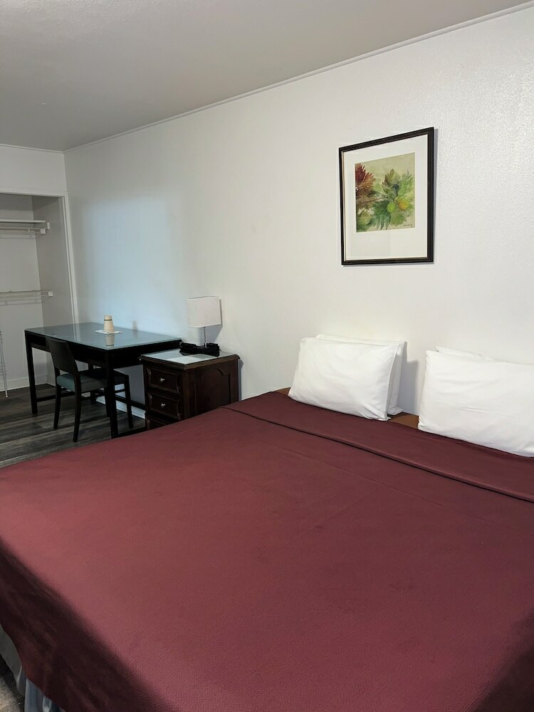 Фото Tip Top Motel Cafe & Bakery