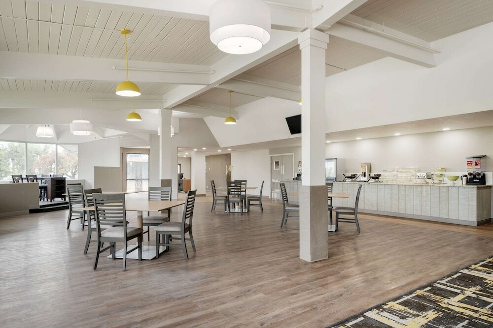 Фото Rodeway Inn Idaho Falls