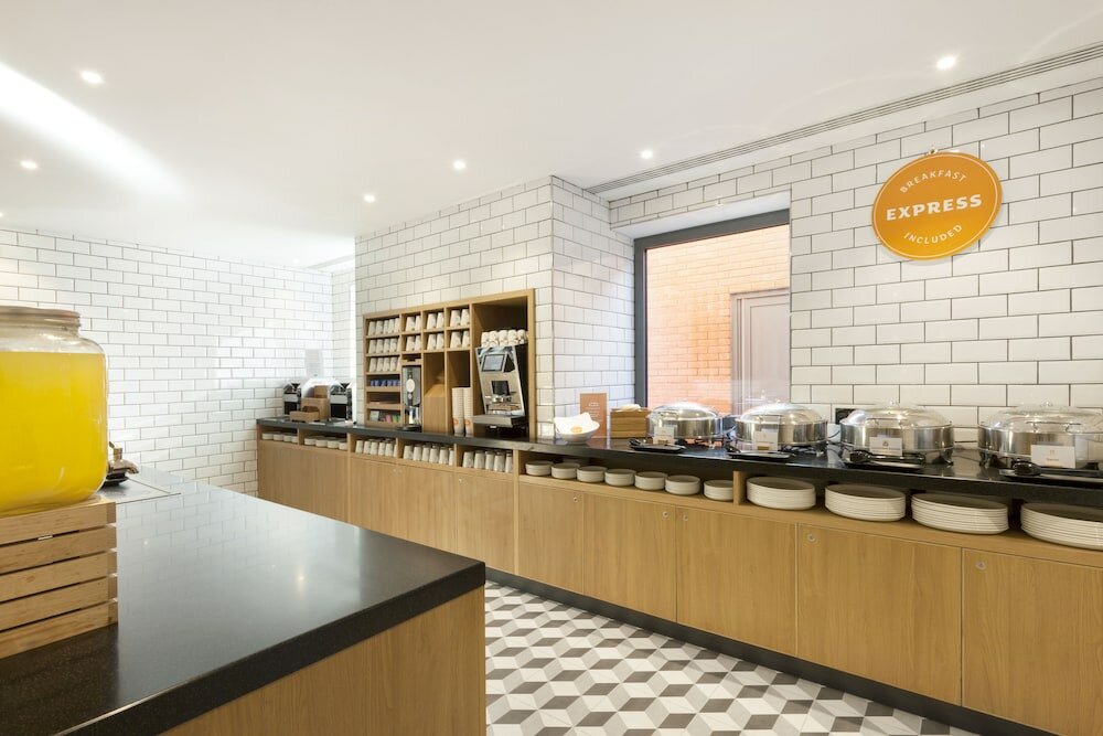 Фото Holiday Inn Express St. Albans - M25, Jct. 22, an Ihg Hotel