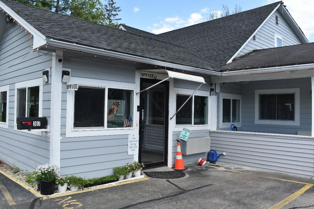 Фото Pilgrim Inn & Cottages