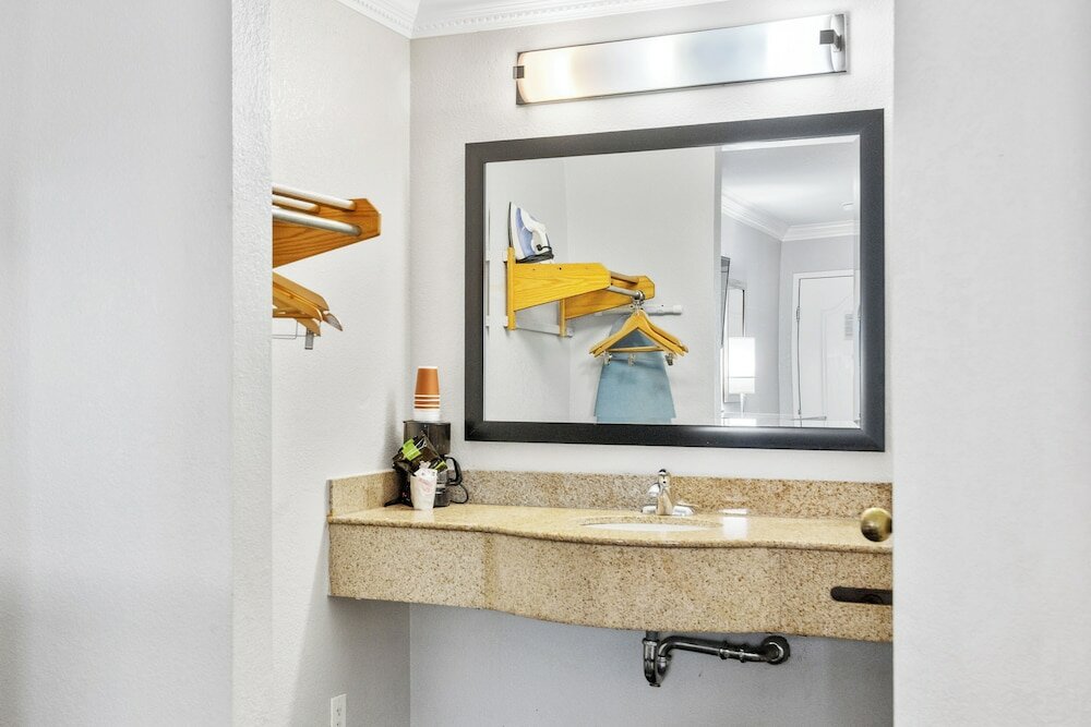 Фото Americas Best Value Inn Milpitas Silicon Valley