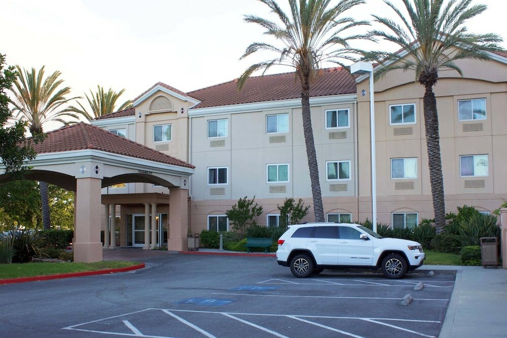 Фото Fairfield Inn & Suites by Marriott San Francisco San Carlos