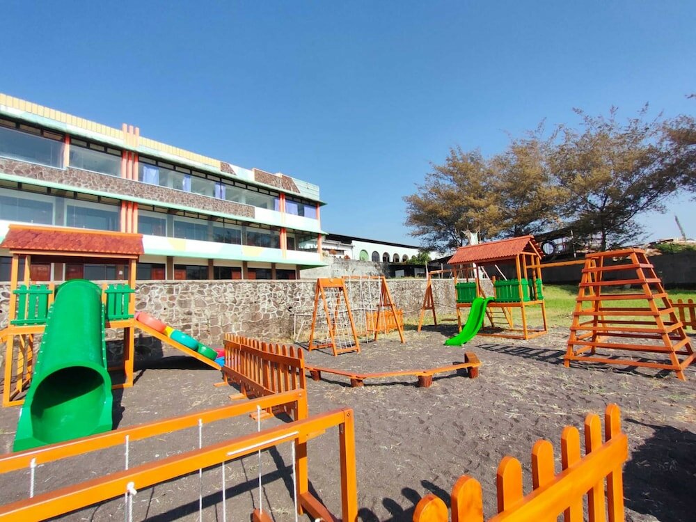 Фото Hotel Surya Indah