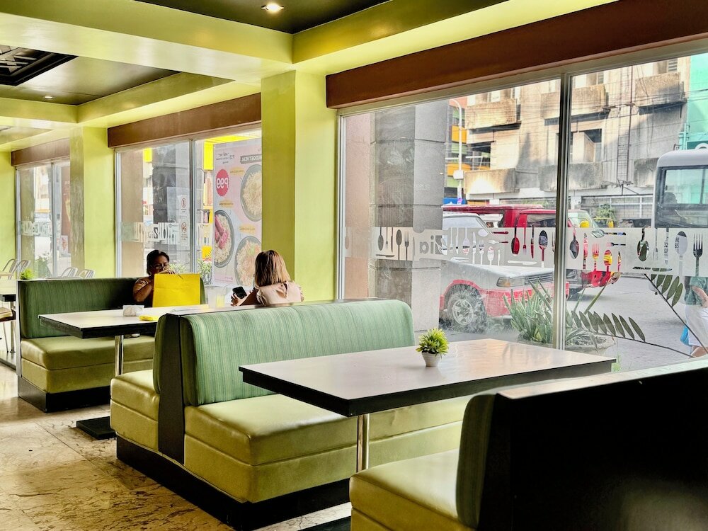 Фото Mo2 Westown Hotel Bacolod - Downtown