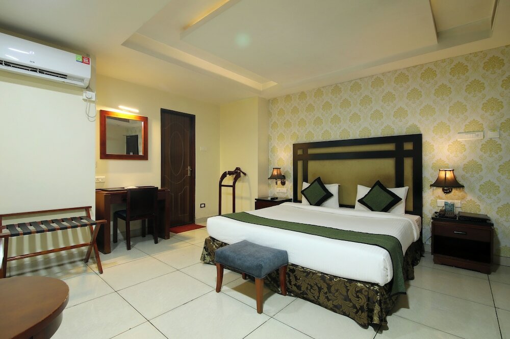 Фото Hotel Gateway Grandeur