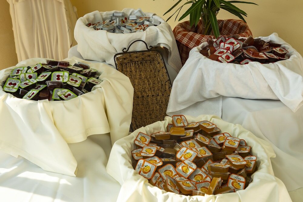 Фото Dolphin Resort Hotel & Conference