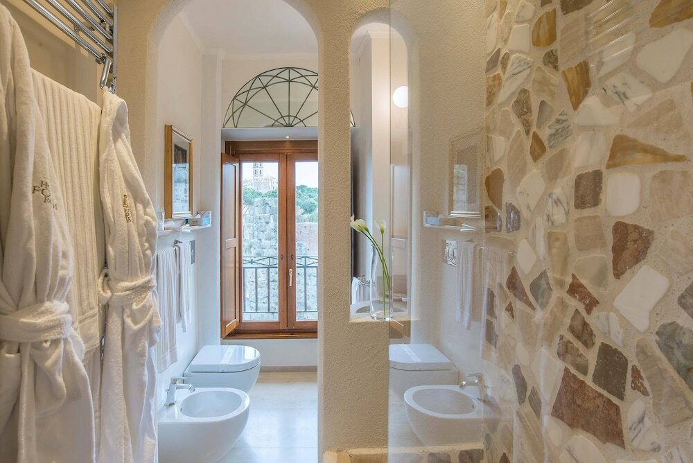 Фото Hotel Forum