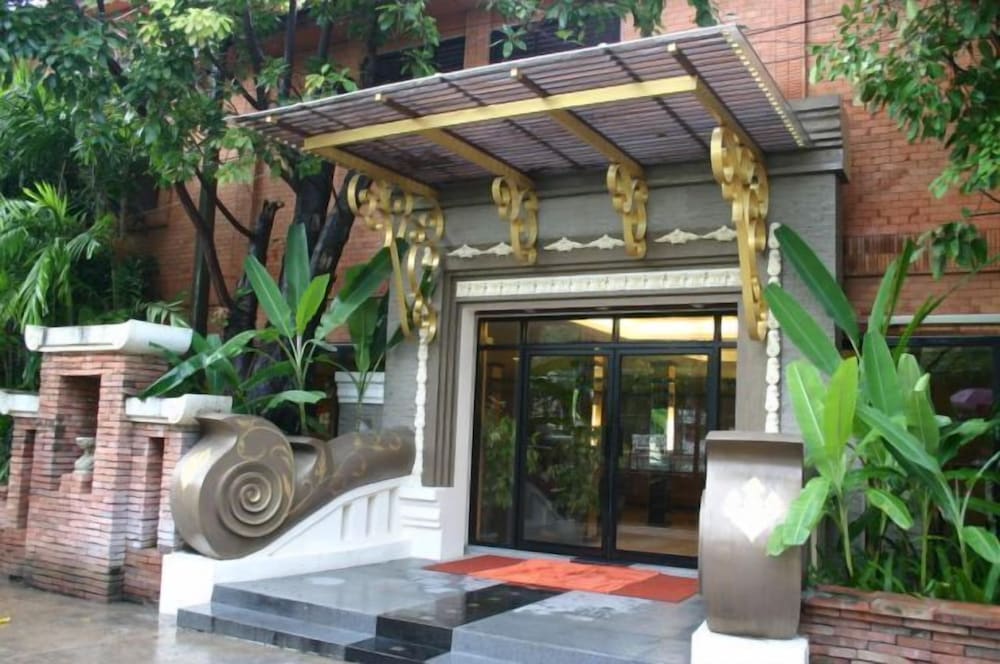 Фото отеля 2