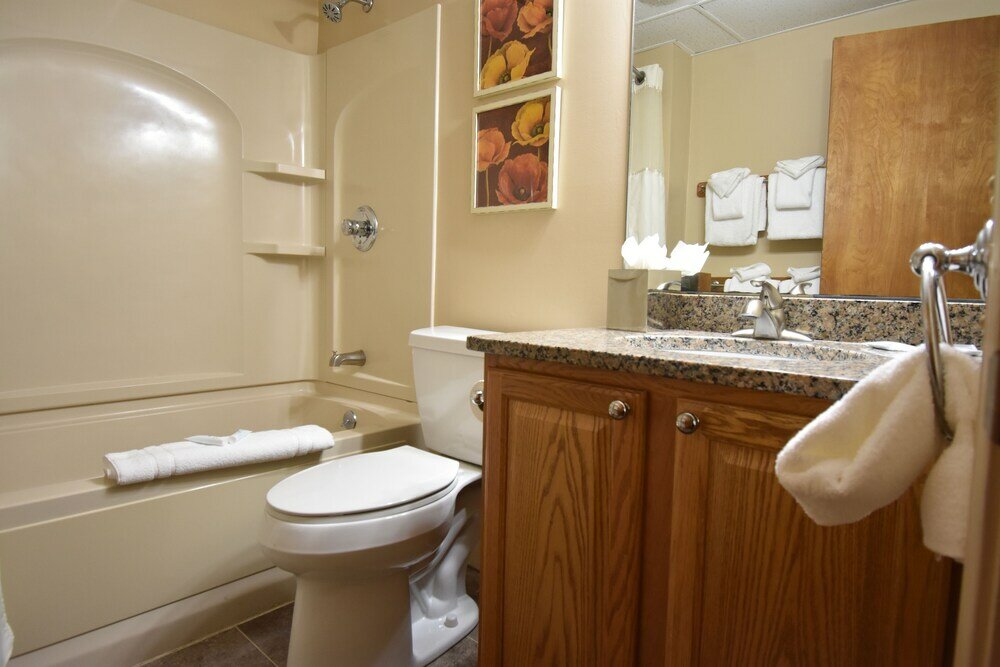 Фото Attitash Mountain Village