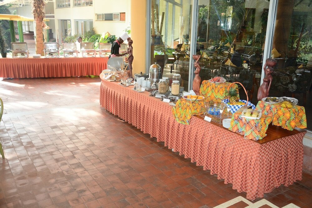 Фото Golf Course Hotel