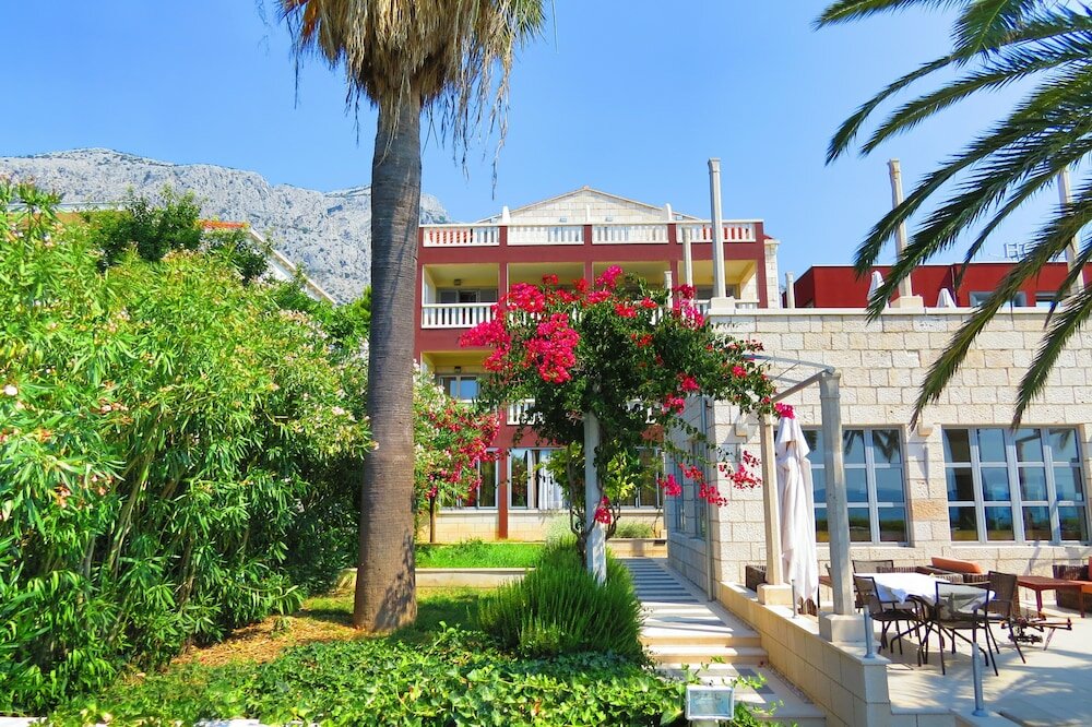 Фото Hotel Indijan