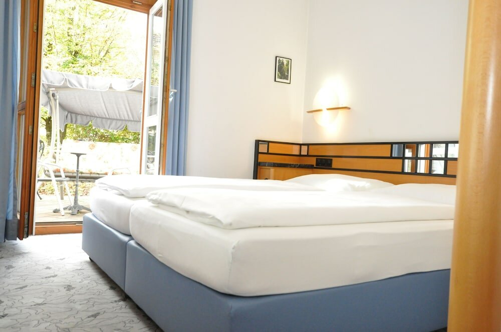 Фото Hotel Villa Waldperlach